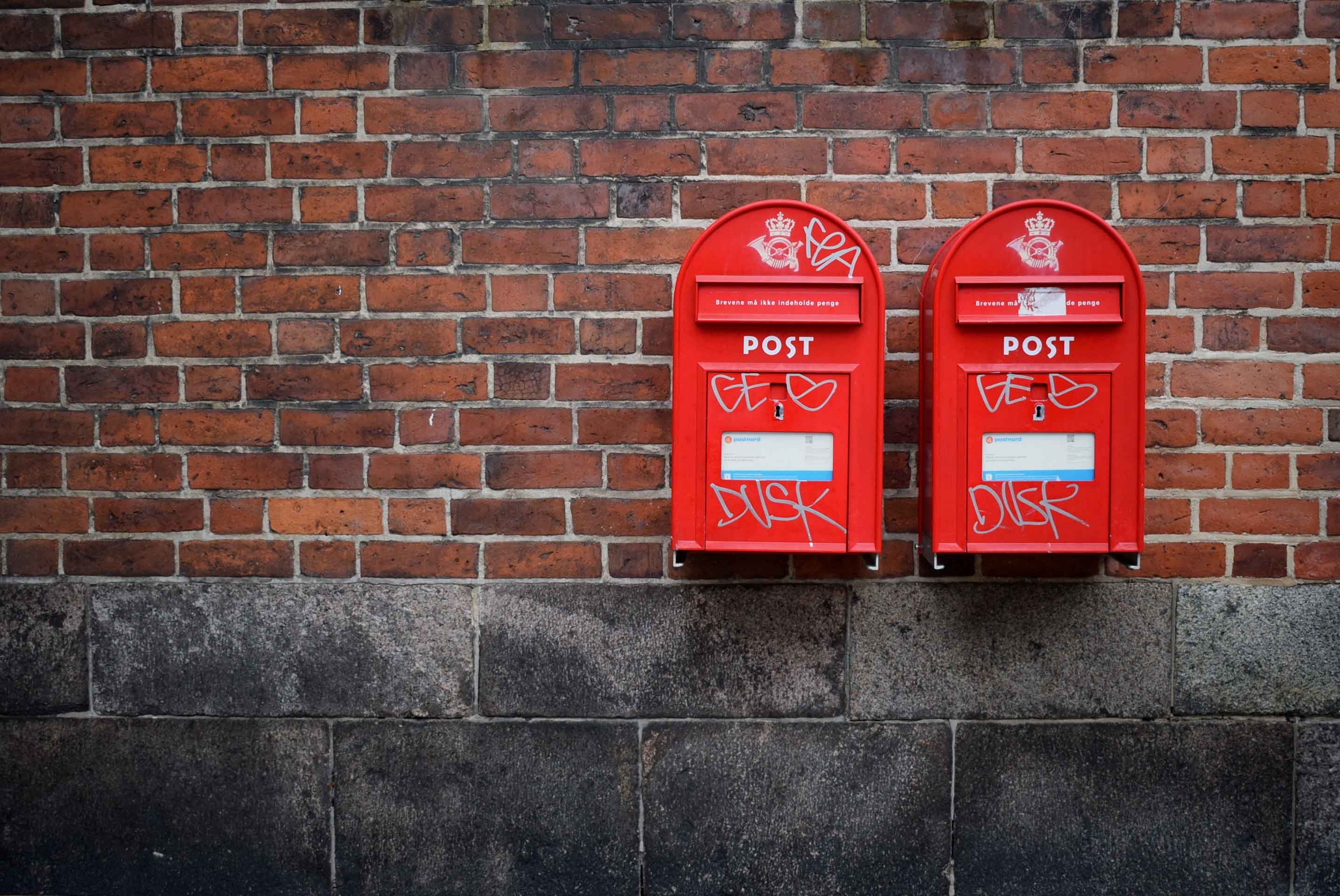 Post office mailbox